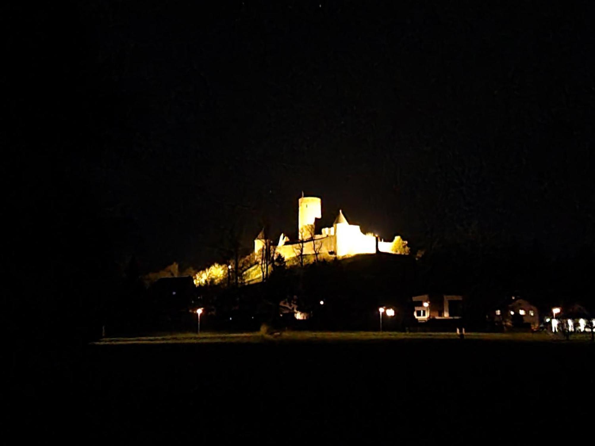 Hofis Gaestehaus *