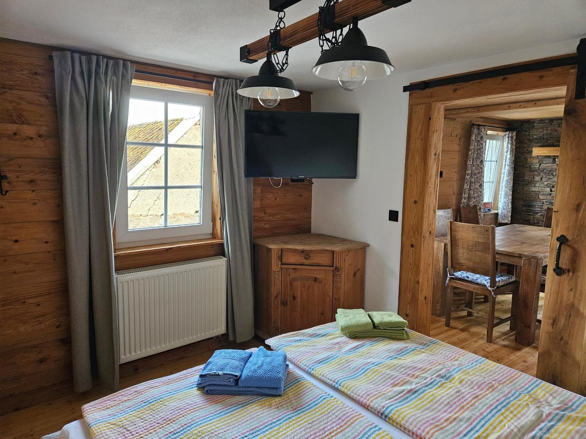 Hofis Gaestehaus *