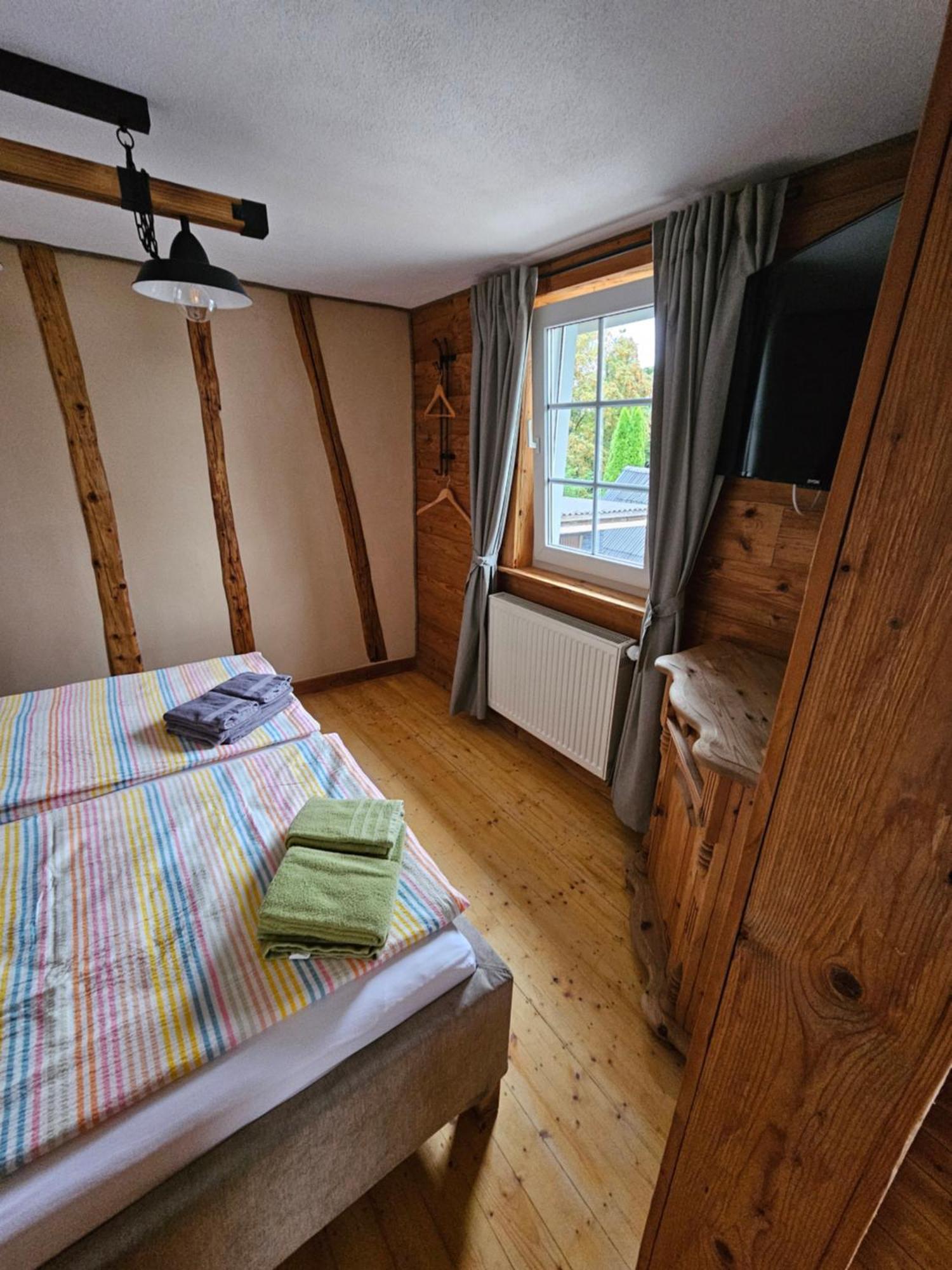 Hofis Gaestehaus Apartment