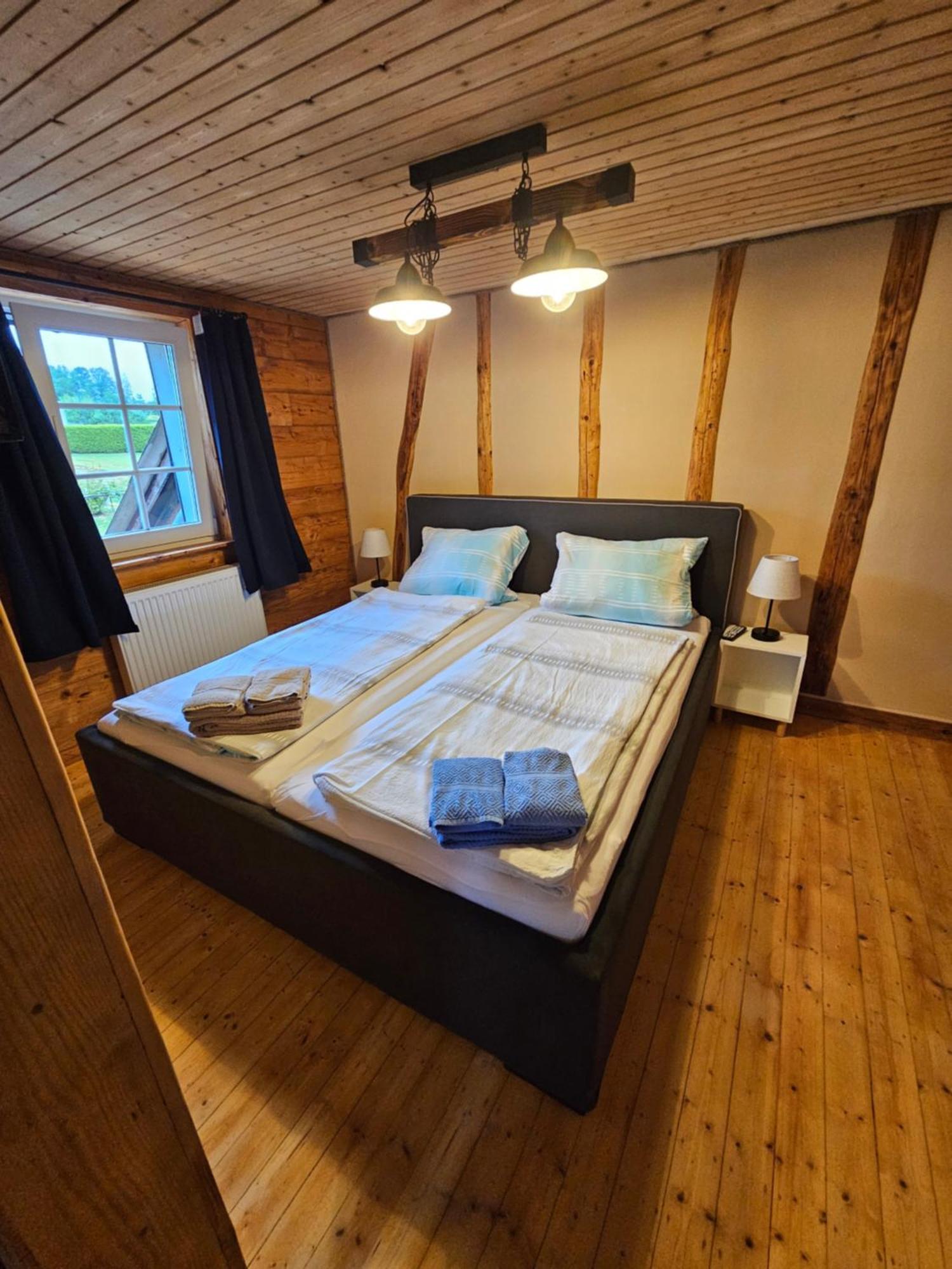 Hofis Gaestehaus Apartment